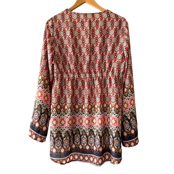 Hālo Women’s Geometric Print Long Bell Sleeve Blouse - Picture 2 of 10